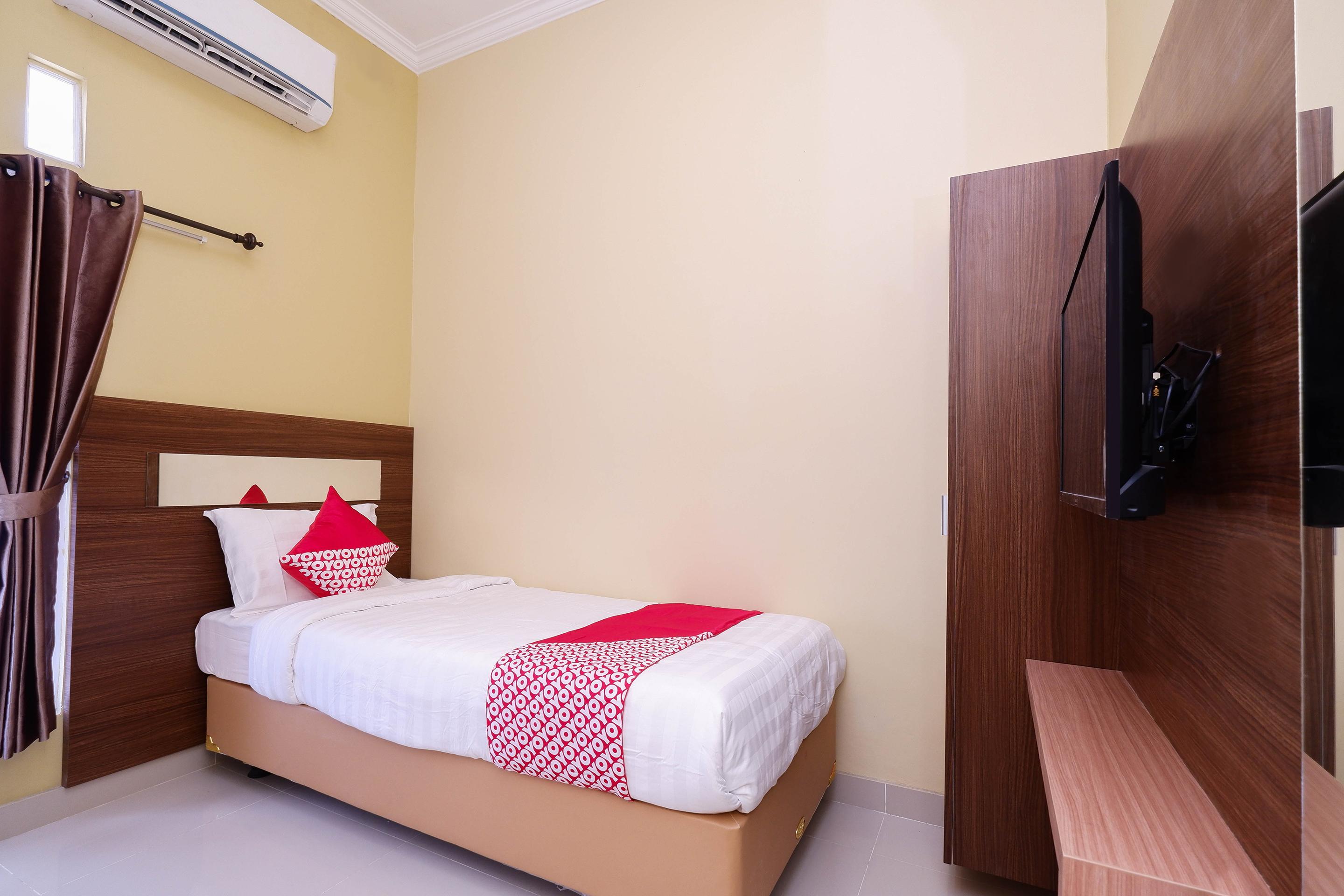 Hotel Super Oyo 1506 Shabrina 2 Syariah à Solo Extérieur photo