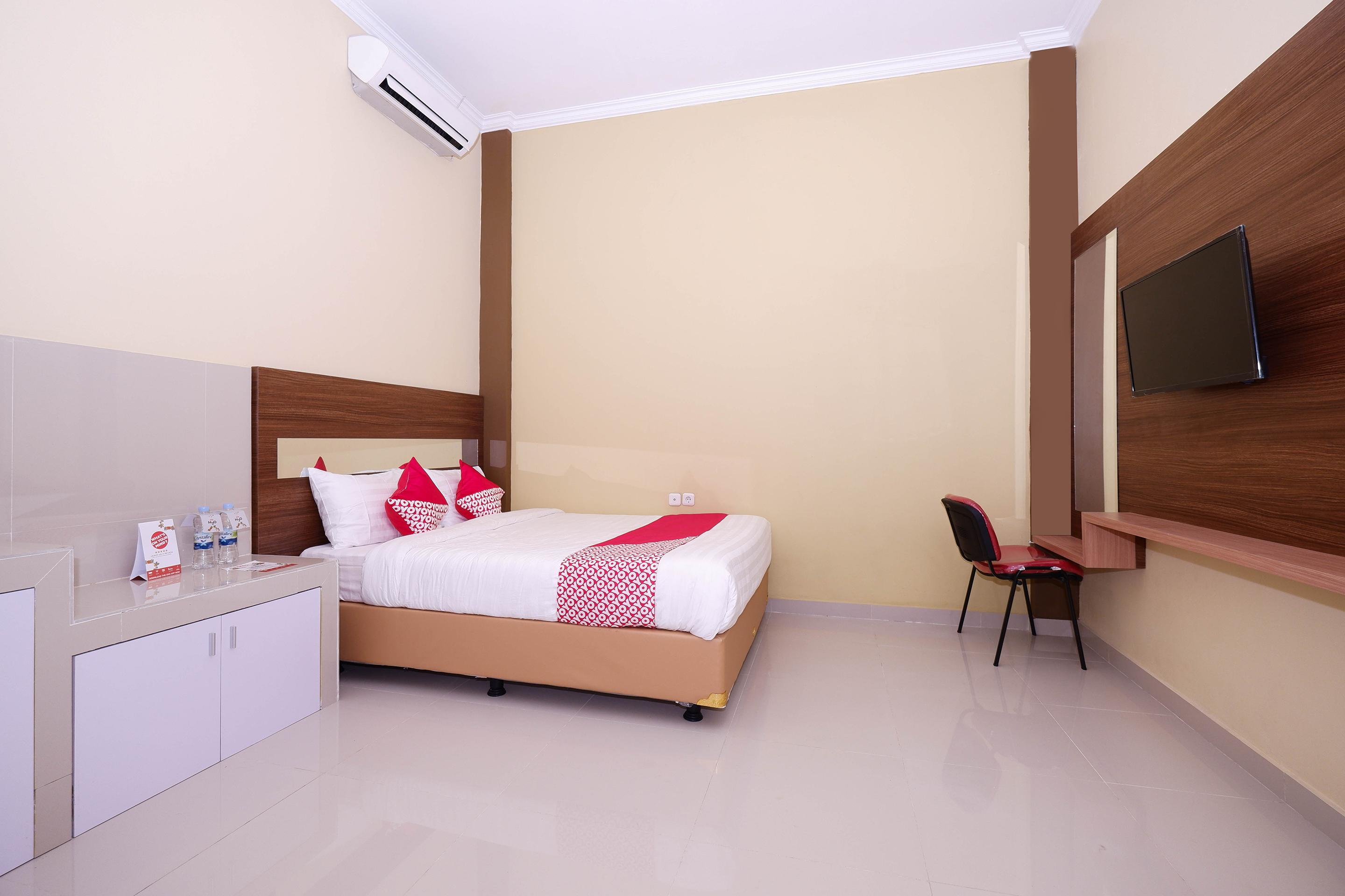 Hotel Super Oyo 1506 Shabrina 2 Syariah à Solo Extérieur photo
